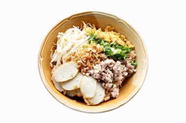 Tay erişte çorbası yemek.