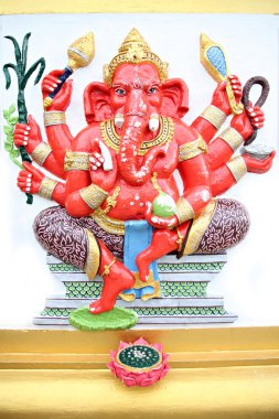 Kırmızı heykel ganesh Tapınak.