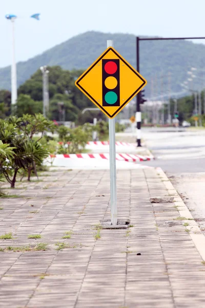 Tekenen verkeerslicht de kruising. — Stockfoto