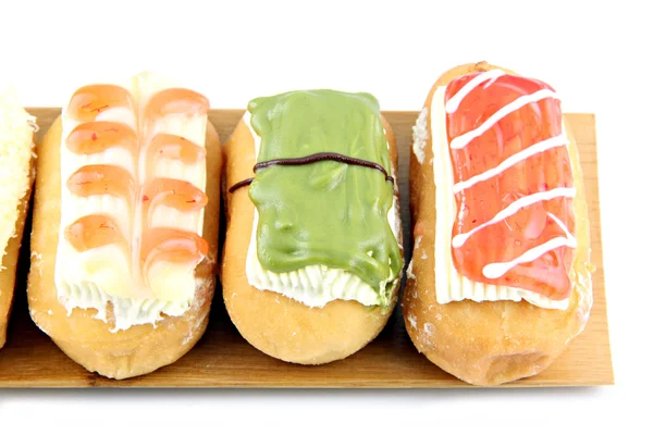 タケ皿にクローズ アップ寿司ドーナツ. — ストック写真