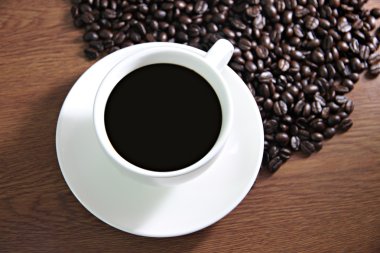 kahve ve kahve çekirdekleri tablo eski odun.