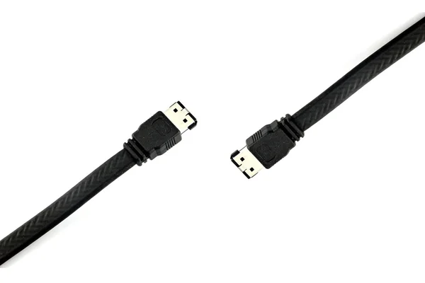 Cable negro SATA utilizado para conectar el ordenador . — Foto de Stock