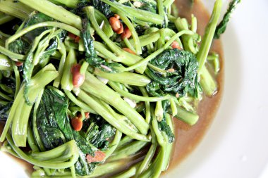 Kızarmış sabah zafer.