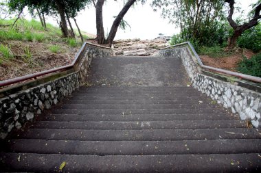 yürüyen merdiven taş.