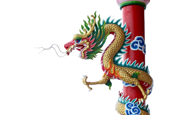 Estatua de dragón sobre pilares . — Foto de Stock