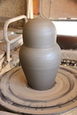 toprak veya toprak çömlek karışık.