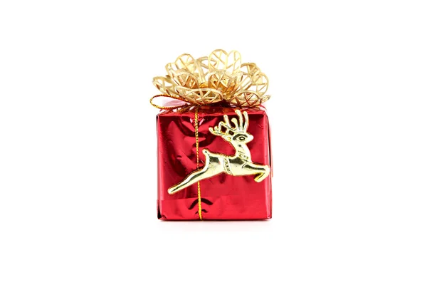 Caja de regalo roja y oro Reno . —  Fotos de Stock