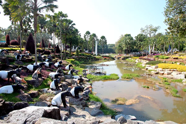 Göletler ile park manzarası. — Stok fotoğraf