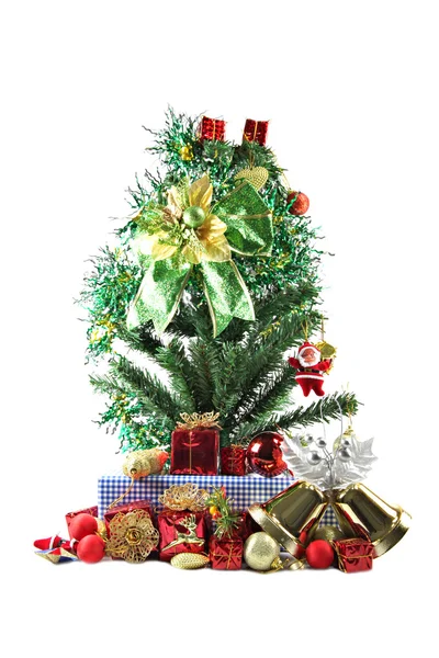 Gröna band och julen träd. — Stockfoto