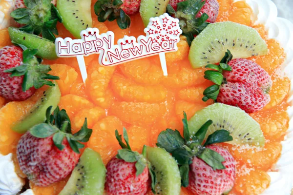 Fruchtkuchen mit Eis. — Stockfoto