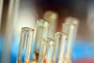 Laboratuvar birçok test tüpleri.