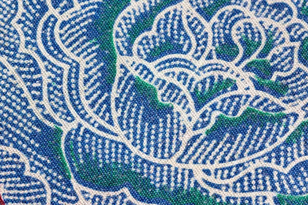 Chusta batik tajski kwiat niebieski wzór. — Zdjęcie stockowe