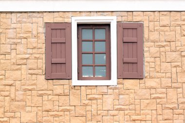 Windows bir ev tuğla duvar surround.