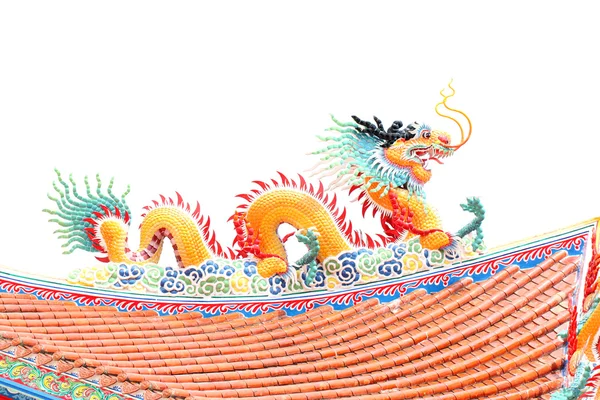 Orange Dragon sculpture on the roof. — Stock Photo, Image