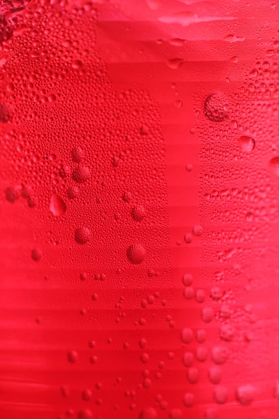 Rojo de bebidas en vidrio plástico . — Foto de Stock
