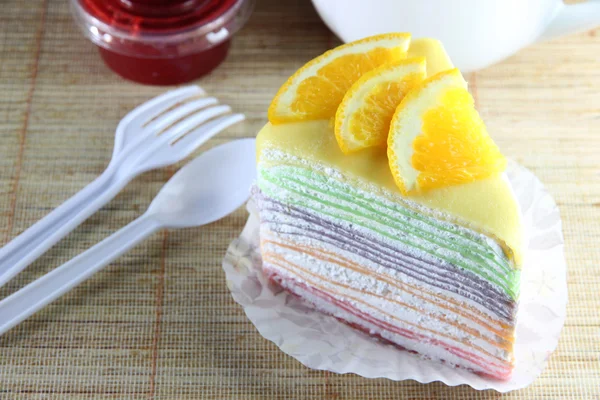 Orangenkuchen und Erdbeermarmelade. — Stockfoto