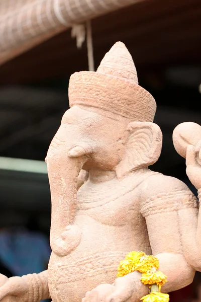 Ganesh standbeeld uitgehouwen. — Stockfoto