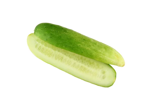 Verse komkommer aan segmenten van geïsoleerde. — Stockfoto