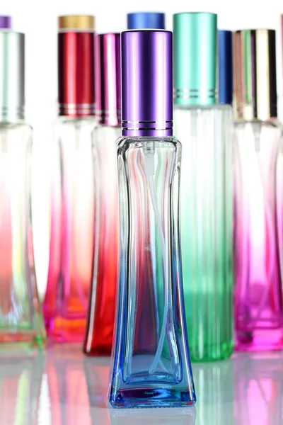 Цветные духи бутылки . — стоковое фото