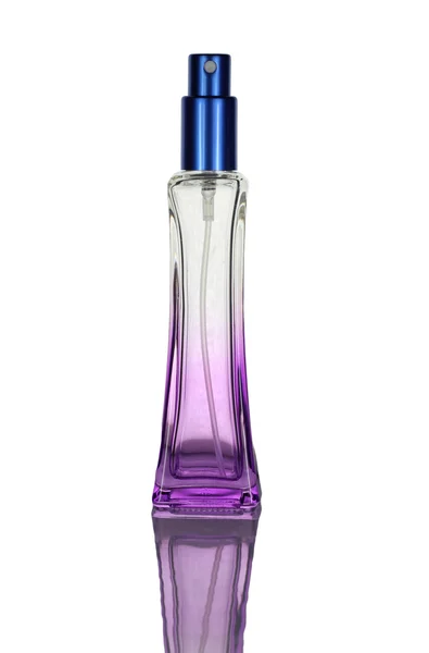 Frasco de perfume roxo isolado . — Fotografia de Stock