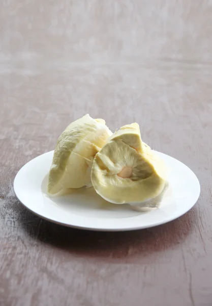 Fruta duriana en plato . — Foto de Stock