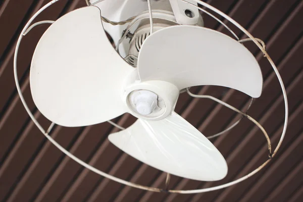 Ventilador branco . — Fotografia de Stock