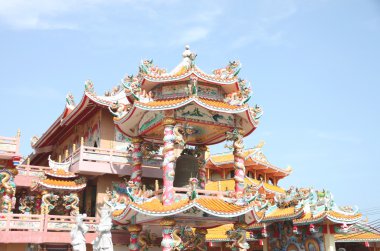 Çin tapınağında heykel.