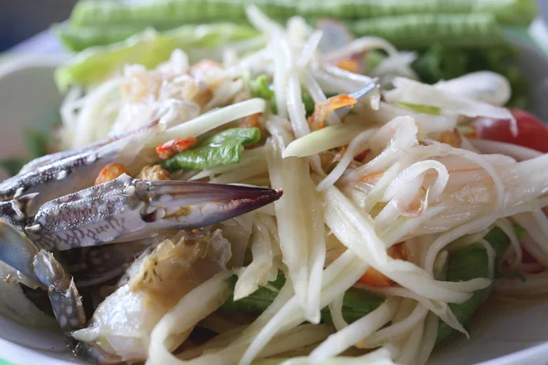 Papaya salade met krab. — Stockfoto