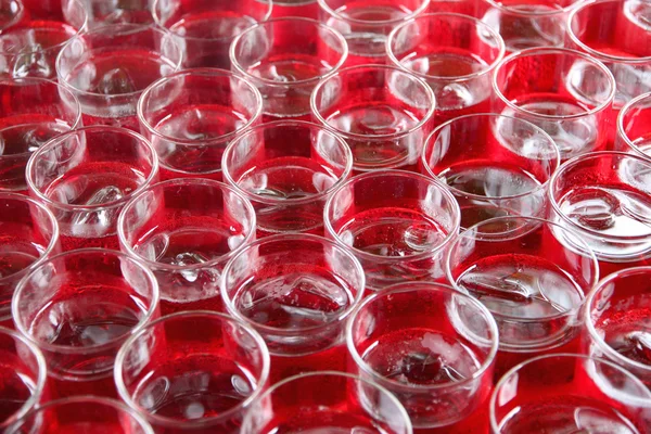 Röd dryck i glas. — Stockfoto