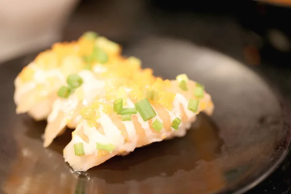 Camarones sushi en el plato . — Foto de Stock