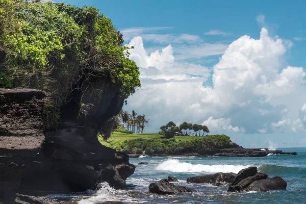 Rock and the ocean — Stock Photo, Image