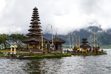 Pura ulun danu bratan, bir tapınak Gölü, bali