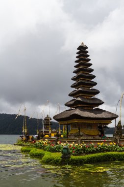 Pura ulun danu bratan, bir tapınak Gölü, bali