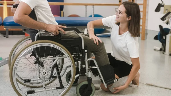 Rehabilitation treatment for disabled patients — Stock Photo, Image