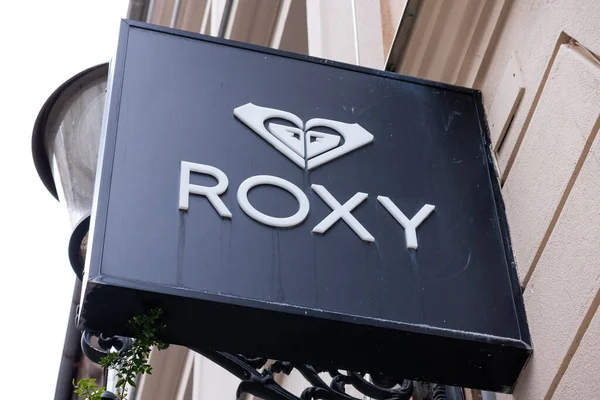 Roxy logo on building — Stock Photo, Image