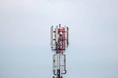 Cep telefonu ve internet baz istasyonu
