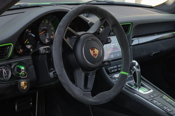 Green Porsche 911 GT3RS sportcar — стокове фото