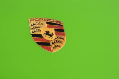 Yeşil Porsche 911 GT3RS spor araba