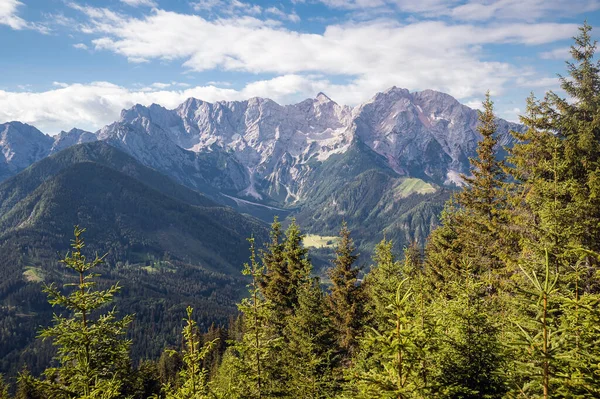 Beautiful Mountain View Sunny Day Blue Sky Sun Light Summer — стоковое фото