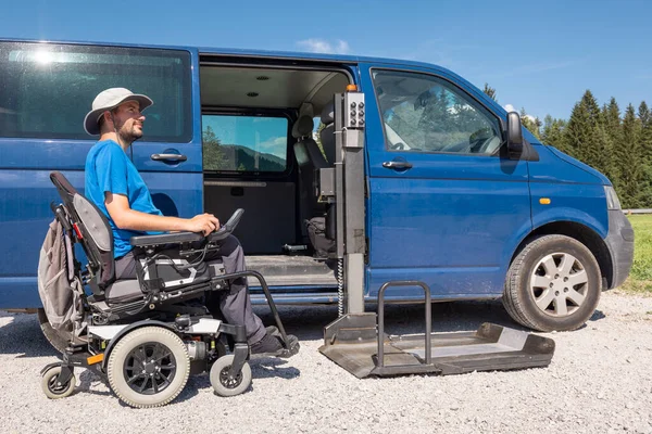 Caucasian Young Man Using Hydraulic Wheelchair Car Lift Get Out — Foto de Stock