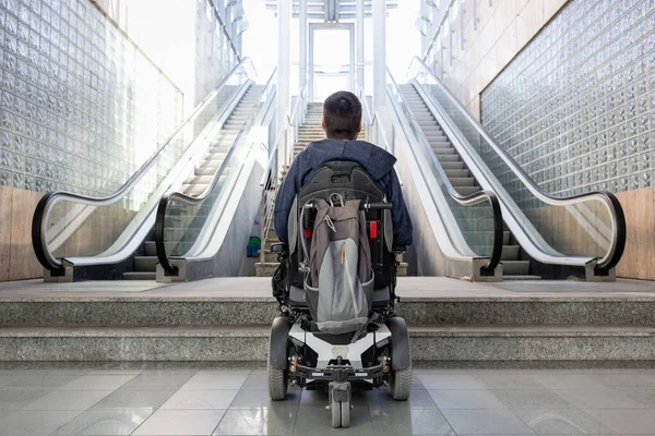 Person Disability Electric Wheelchair Stopping Bottom Inaccessible Staircase Unable Reach — Foto de Stock