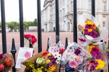 Londra, İngiltere - 11 Eylül 2022: Buckingham Sarayı Birleşik Krallık kraliyet konutu