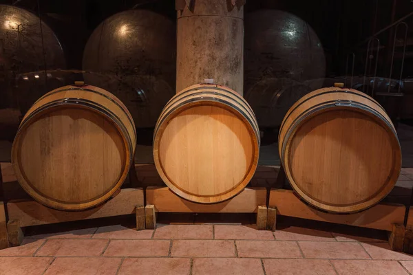 Traditional Wine Cellar Interior Stacked Old Wooden Barrels Concept Touristic — Stock Fotó