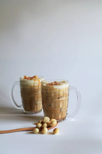 Coffee Macadamia Nuts Caramel Dessert Break White Background — 스톡 사진