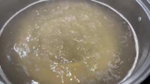 Close Oryginalny Shabu Gotowanie Gotowy Gotowania Hotpot Shabu Lub Sukiyaki — Wideo stockowe