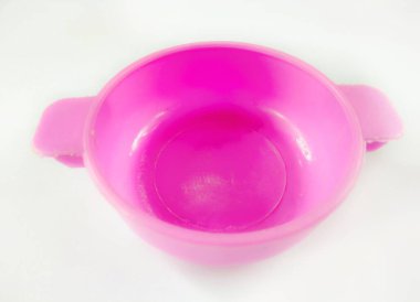 Beyaz arka planda izole edilmiş plastik oyuncaklar pişirme malzemeleri. Plastikten yapılmış çocuklar.