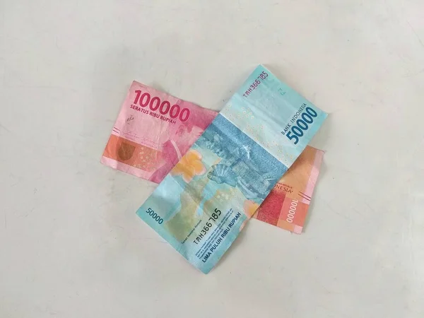Billete Indonesio Papel Dinero Idr Rupiah Aislado Sobre Fondo Blanco —  Fotos de Stock