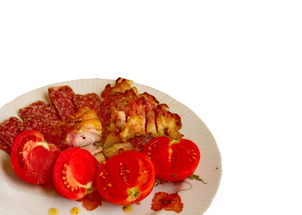 Skålen, grill, kött, korv, tomat. — Stockfoto