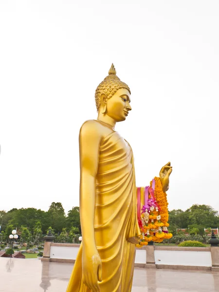 Gold Buddha at Phutthamonthon in Thailand2 — Stock Photo, Image