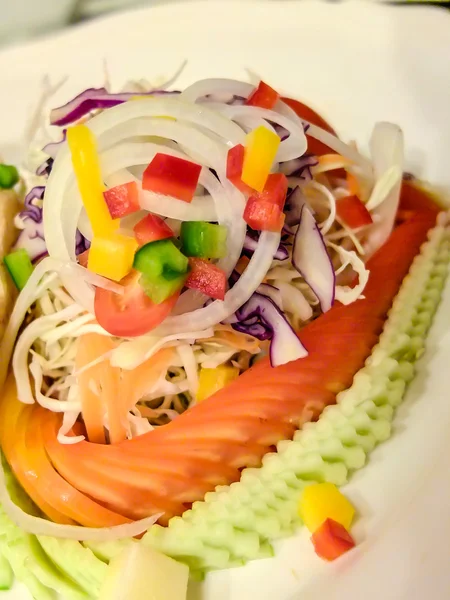 salata Tay tarzı